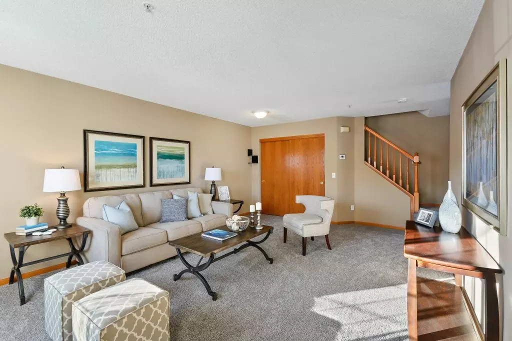 Eden Prairie, MN 55347,8921 Ladino CIR