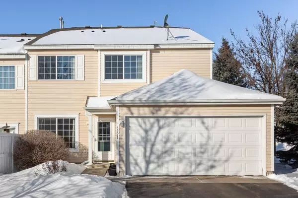 Eden Prairie, MN 55347,8921 Ladino CIR