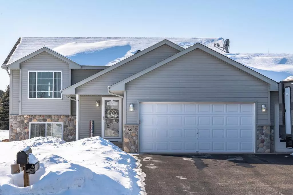 North Branch, MN 55056,38612 Henna CIR