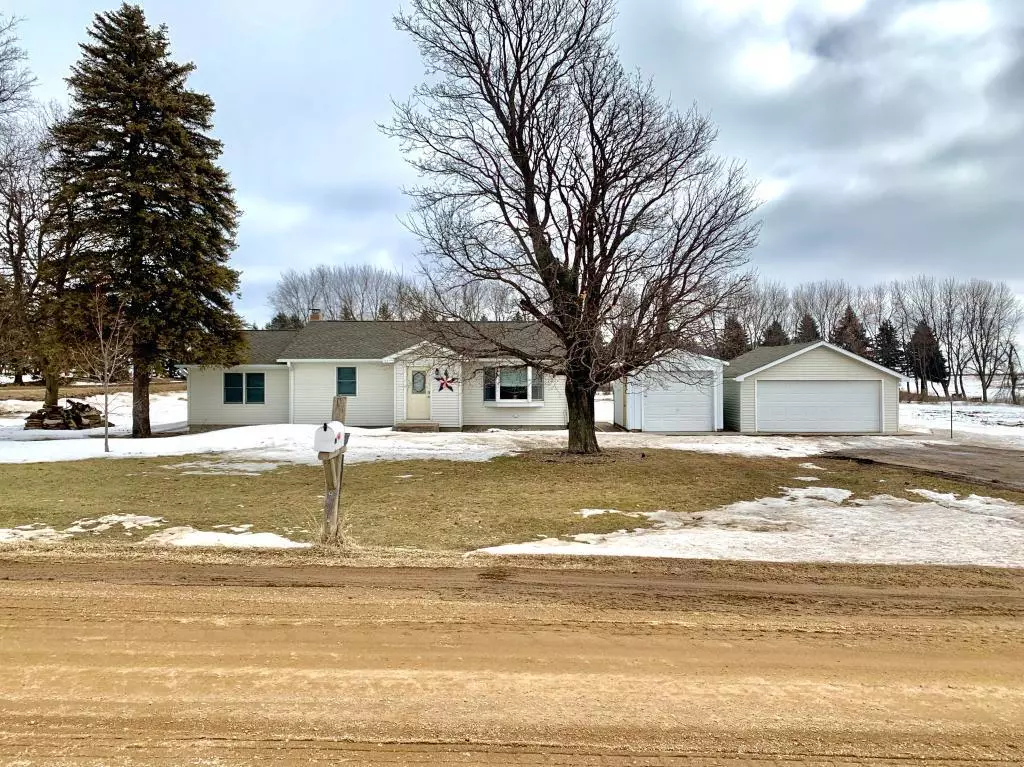 Windom, MN 56101,93960 460th AVE