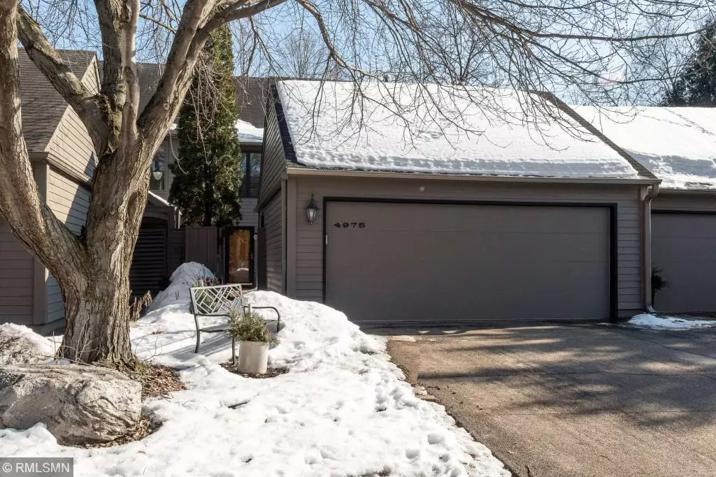 Shorewood, MN 55331,4975 Kensington Gate