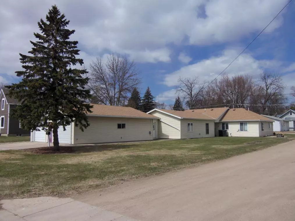 Morris, MN 56267,106 W 4th ST