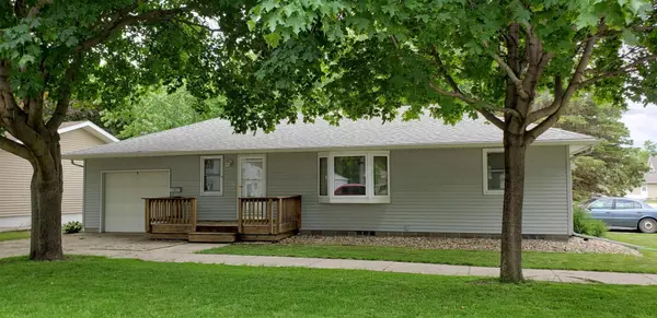 231 E Elizabeth ST, Edgerton, MN 56128