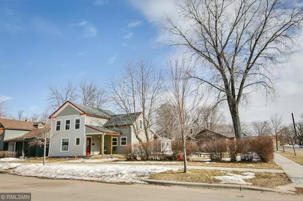 Chaska, MN 55318,204 N Ash ST