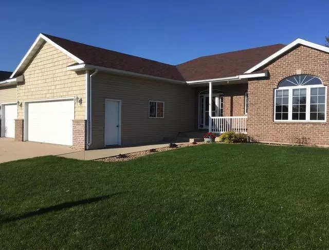 Kasson, MN 55944,402 13th AVE NW