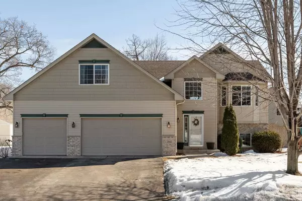 2102 Whitetail Run, Buffalo, MN 55313