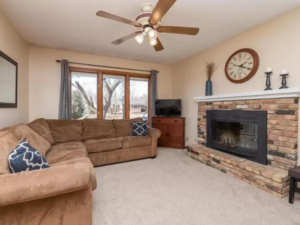 Burnsville, MN 55337,10917 Ridgewood CT