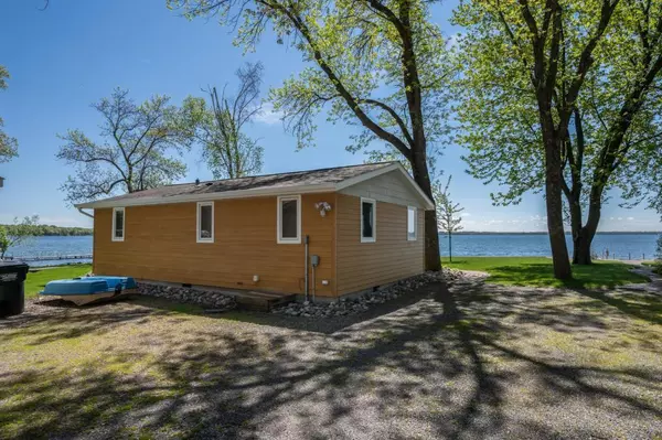 Spicer, MN 56288,11129 N Shore DR