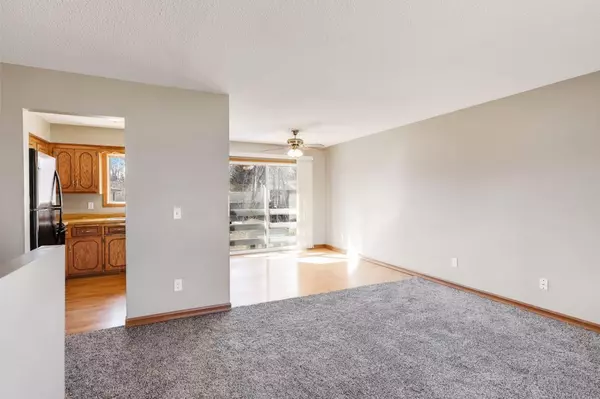 Montrose, MN 55363,110 Crystal CT