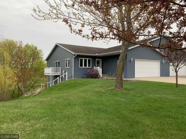 29 Heritage LN, Sauk Centre, MN 56378