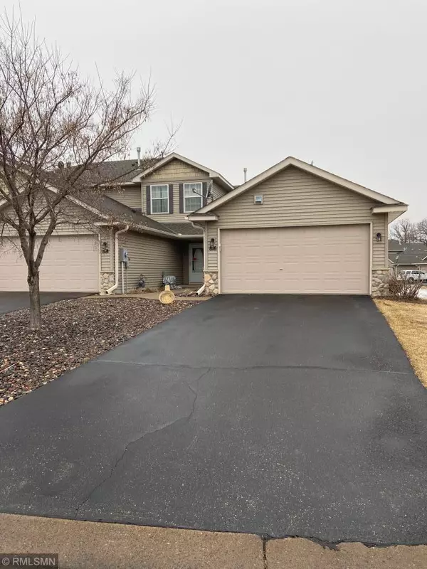 816 Golden WAY NW, Isanti, MN 55040