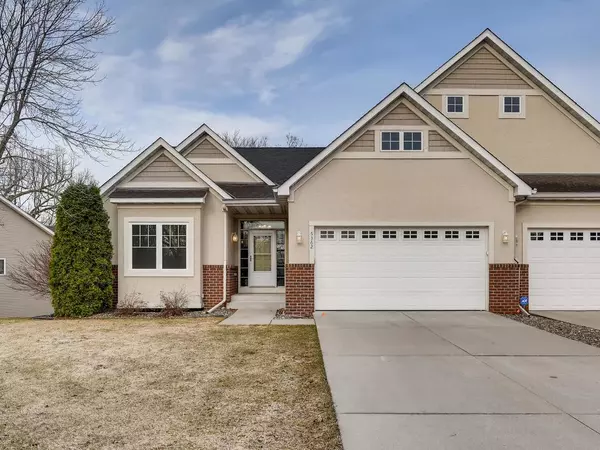 6362 Wild Oaks TER NE, Prior Lake, MN 55372