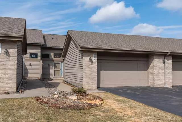 Eden Prairie, MN 55346,6292 Sequoia CIR