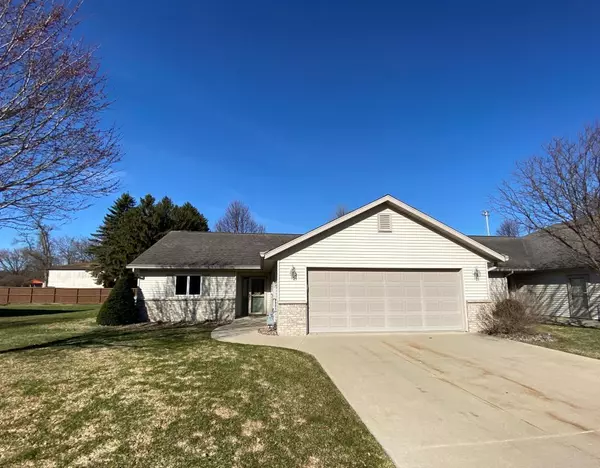 384 Saint Martin AVE, Saint Charles, MN 55972