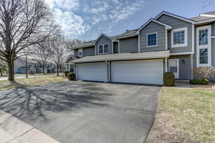 8132 Curtis LN, Eden Prairie, MN 55347