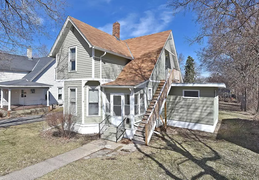 Faribault, MN 55021,522 1st ST NW