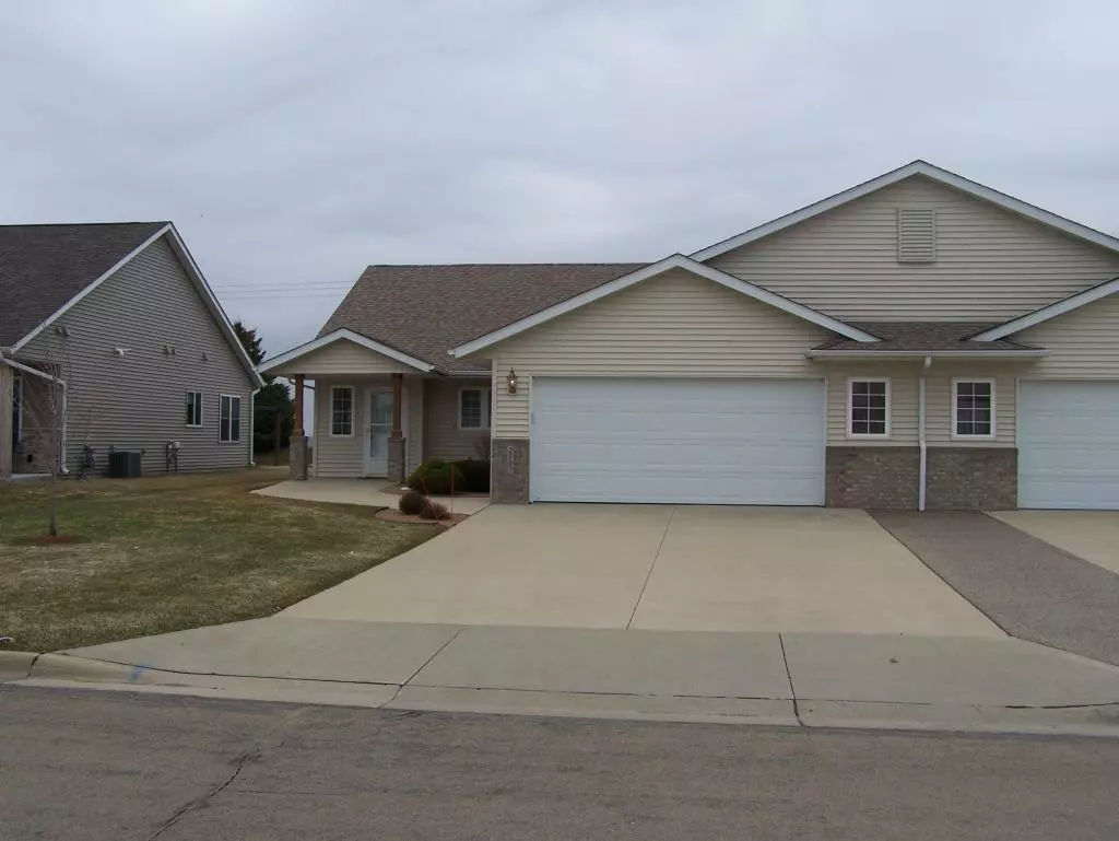 Owatonna, MN 55060,2505 Mossy Creek DR