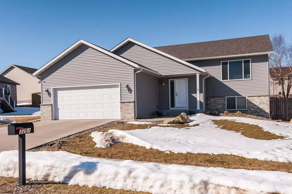 Rochester, MN 55901,3251 Lakeridge DR NW