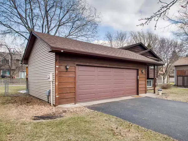 Coon Rapids, MN 55433,9835 Juniper ST NW