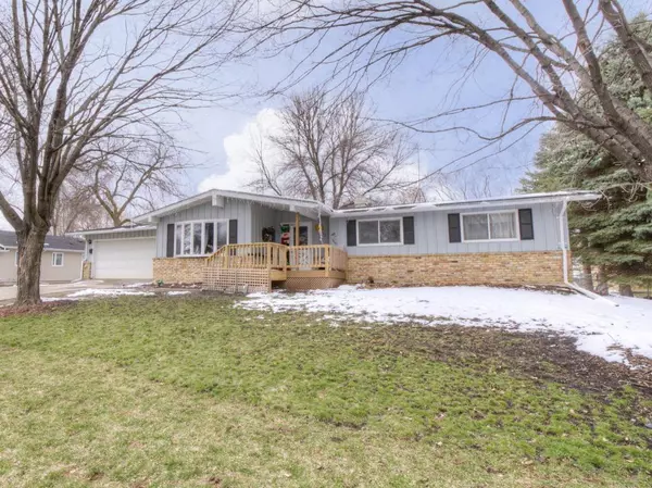 Waconia, MN 55387,332 W 2nd ST