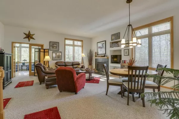 Prior Lake, MN 55372,5000 W Oak Point DR