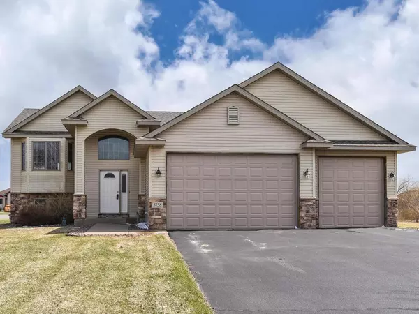 3758 Woodside DR, Monticello, MN 55362