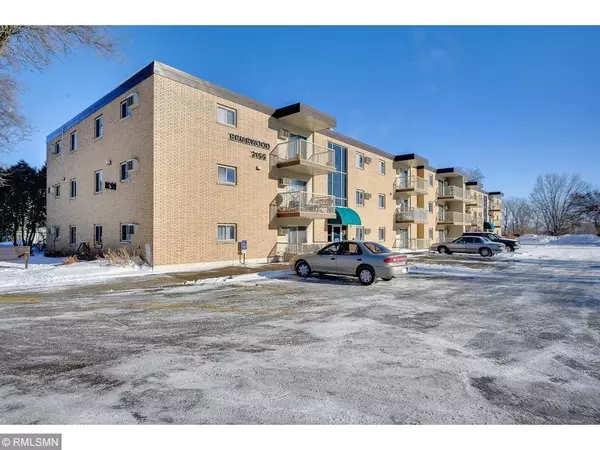 3155 Old Highway 8 #312, Roseville, MN 55418