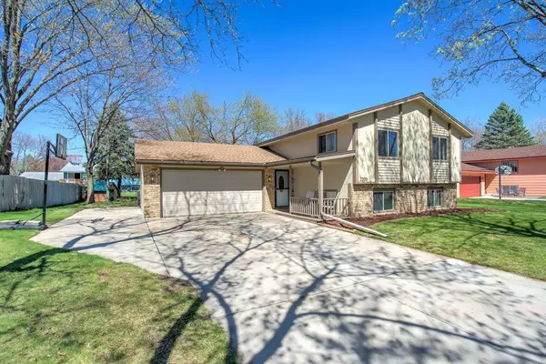 2200 Gunflint TRL, Brooklyn Park, MN 55444