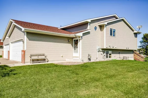 Clearwater, MN 55320,654 9th ST