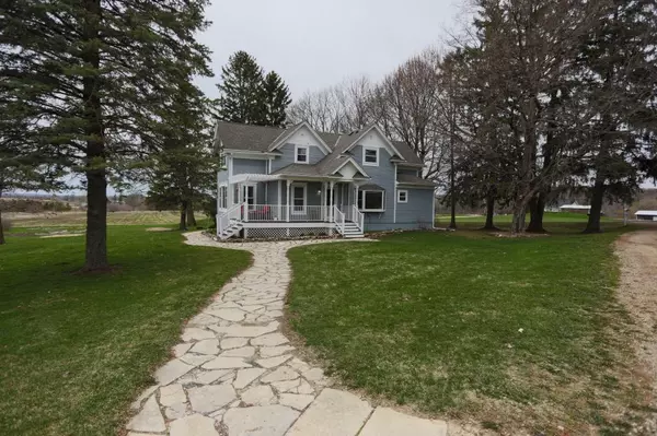 W4199 890th AVE, Baldwin, WI 54002