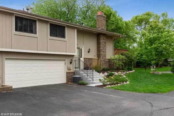 13752 74th PL N, Maple Grove, MN 55311