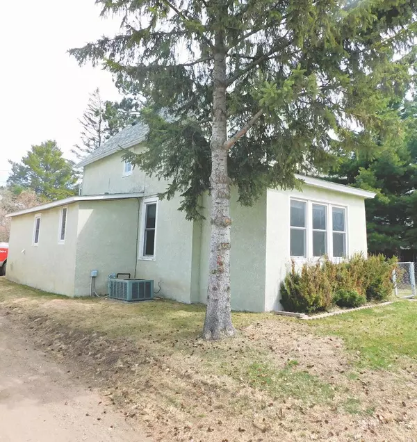 Little Falls, MN 56345,209 4th AVE NE