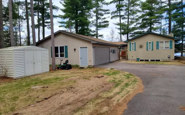 Pequot Lakes, MN 56472,8694 Deer Trail LN