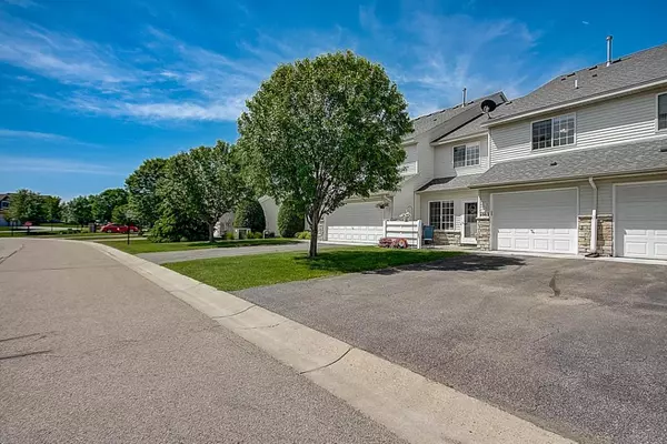 Waconia, MN 55387,1562 Serenity LN