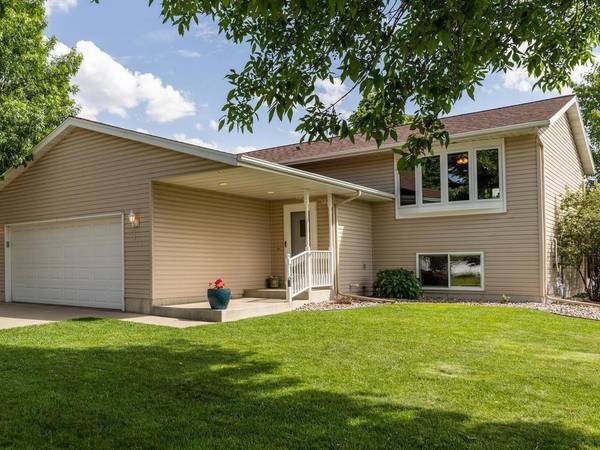 4420 10th ST NW, Rochester, MN 55901