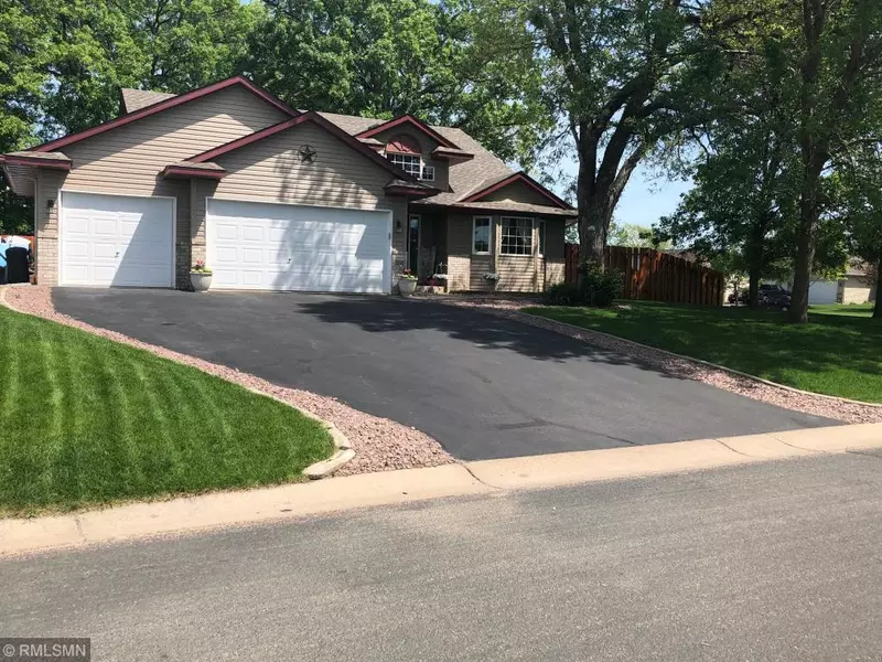 25905 15th ST W, Zimmerman, MN 55398