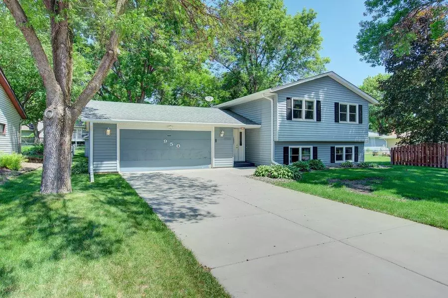 950 19th ST W, Hastings, MN 55033