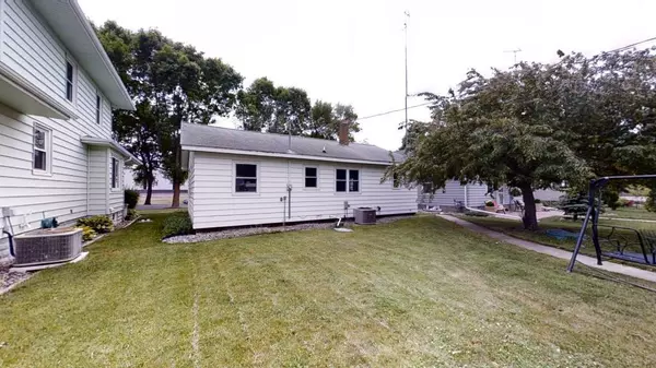 Clara City, MN 56222,118 Center AVE E