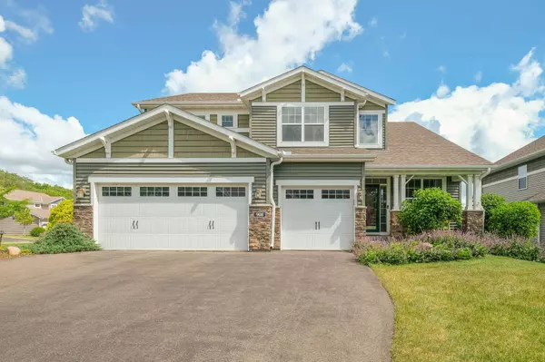 908 Oakmont LN, Waconia, MN 55387