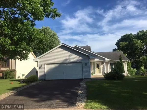 7210 157th ST W, Apple Valley, MN 55124