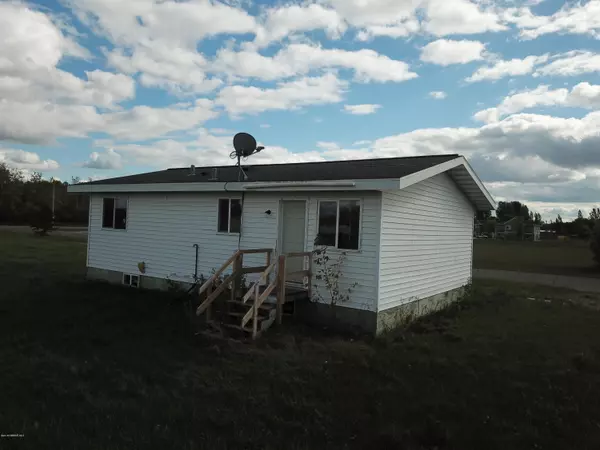 Warroad, MN 56763,603 McKinley ST SE