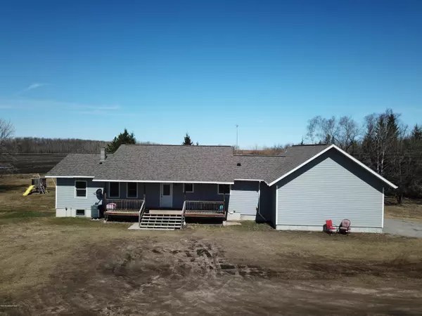 30751 650th AVE, Warroad, MN 56763