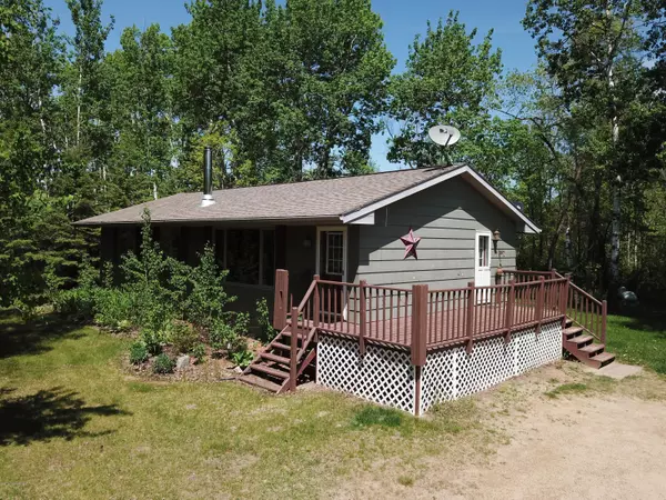 29272 650th AVE, Warroad, MN 56763