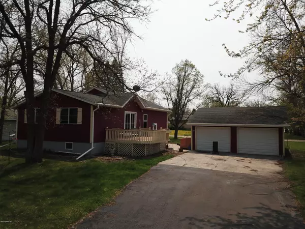 408 Elk ST NW, Warroad, MN 56763