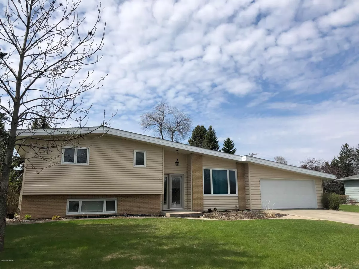 Crookston, MN 56716,401 Golf Terrace DR