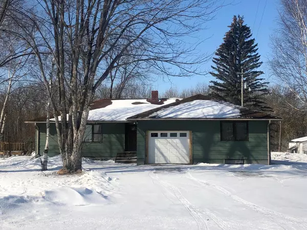 26477 County RD #5, Warroad, MN 56763