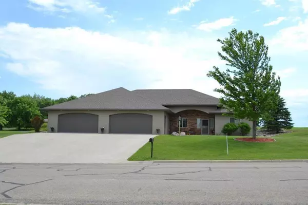 21 8th ST SE, Pelican Rapids, MN 56572