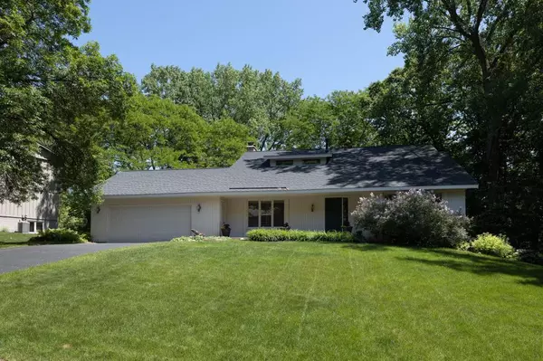 Edina, MN 55439,7225 Fleetwood DR