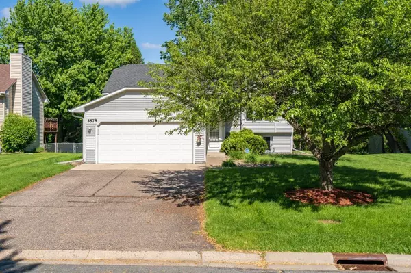 3578 Coachman RD, Eagan, MN 55122