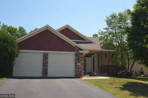 31633 Meadowlark LN, Lindstrom, MN 55045